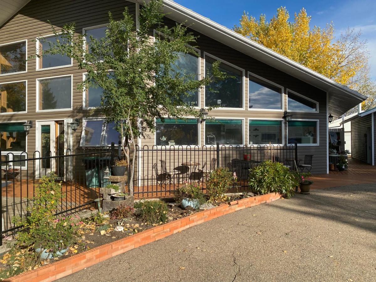 Rolling Hills Country Resort Bed And Breakfast Three Hills Extérieur photo